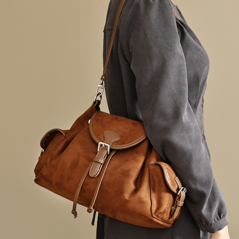 England Style Faux Suede Bags  - Interior Design Vintage Style recension och pris